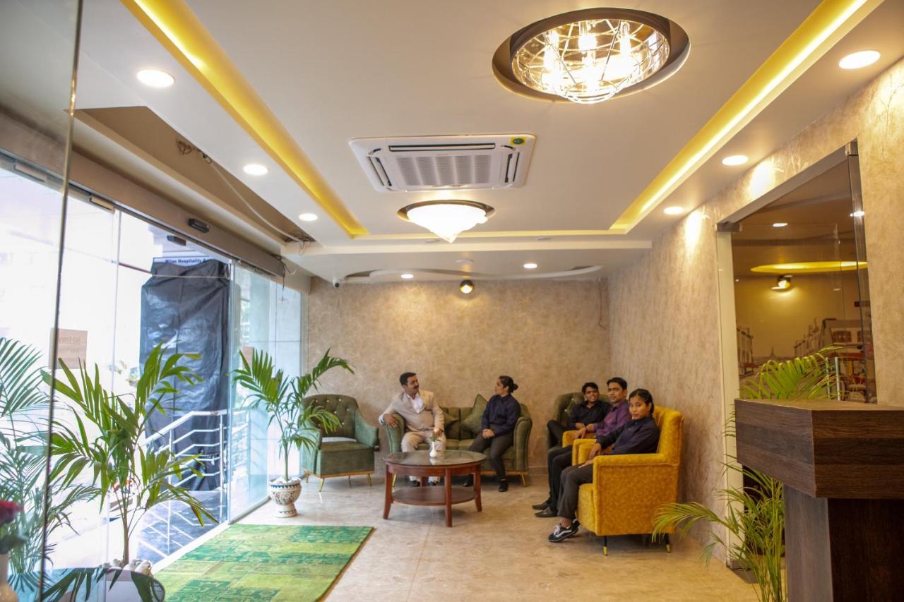 Hotel Eden Karwar Extérieur photo