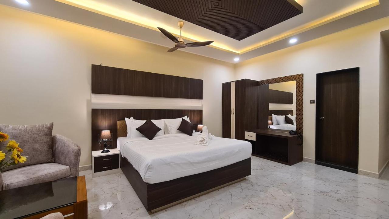 Hotel Eden Karwar Extérieur photo