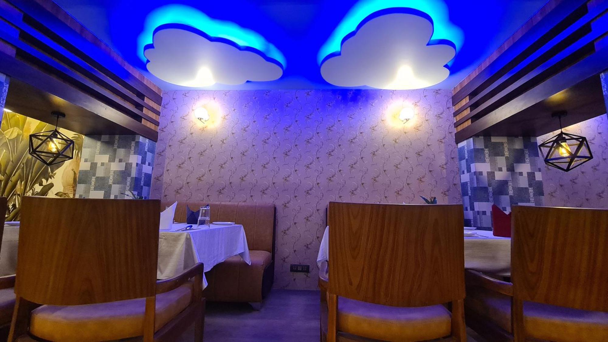 Hotel Eden Karwar Extérieur photo