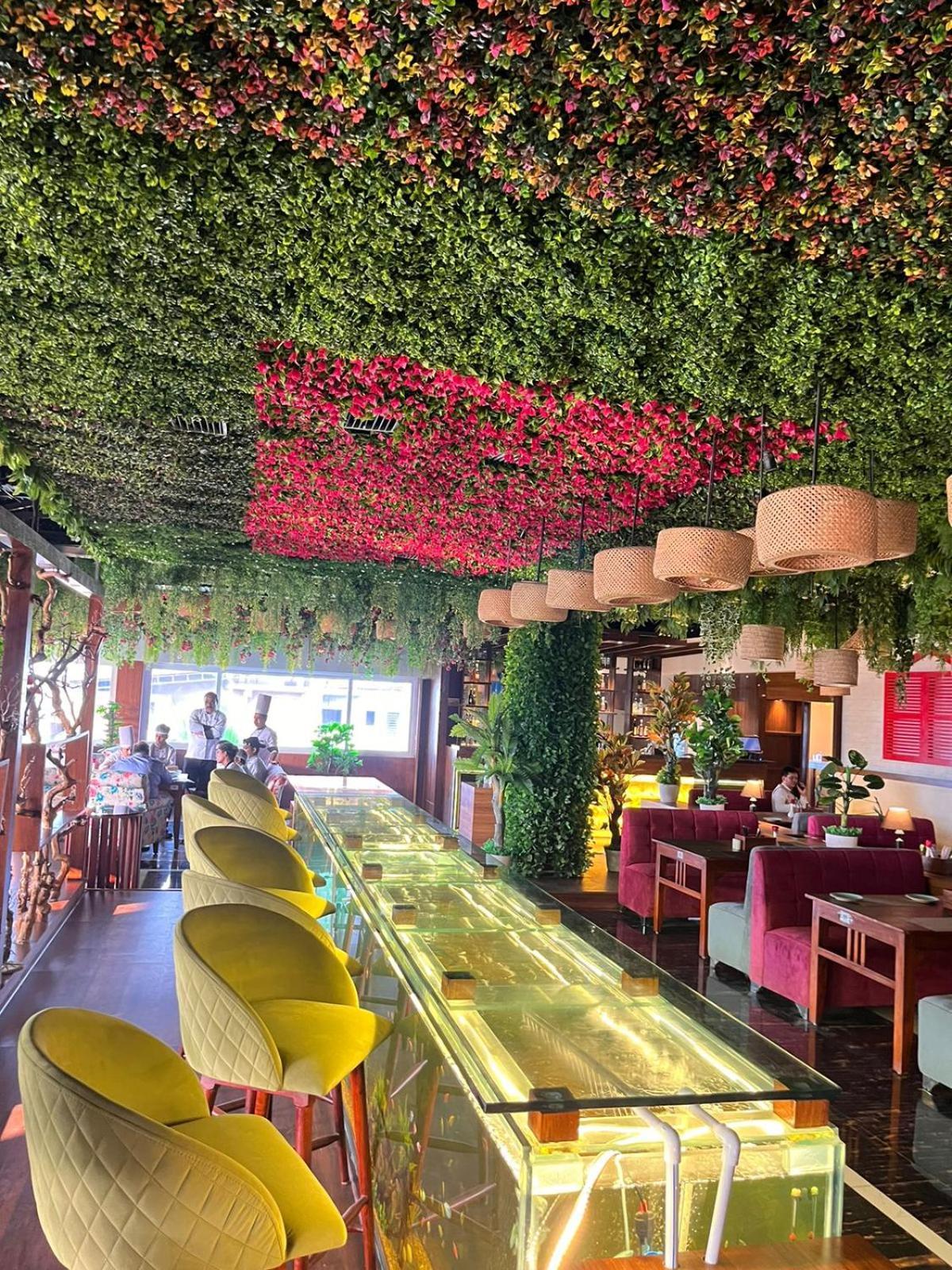 Hotel Eden Karwar Extérieur photo